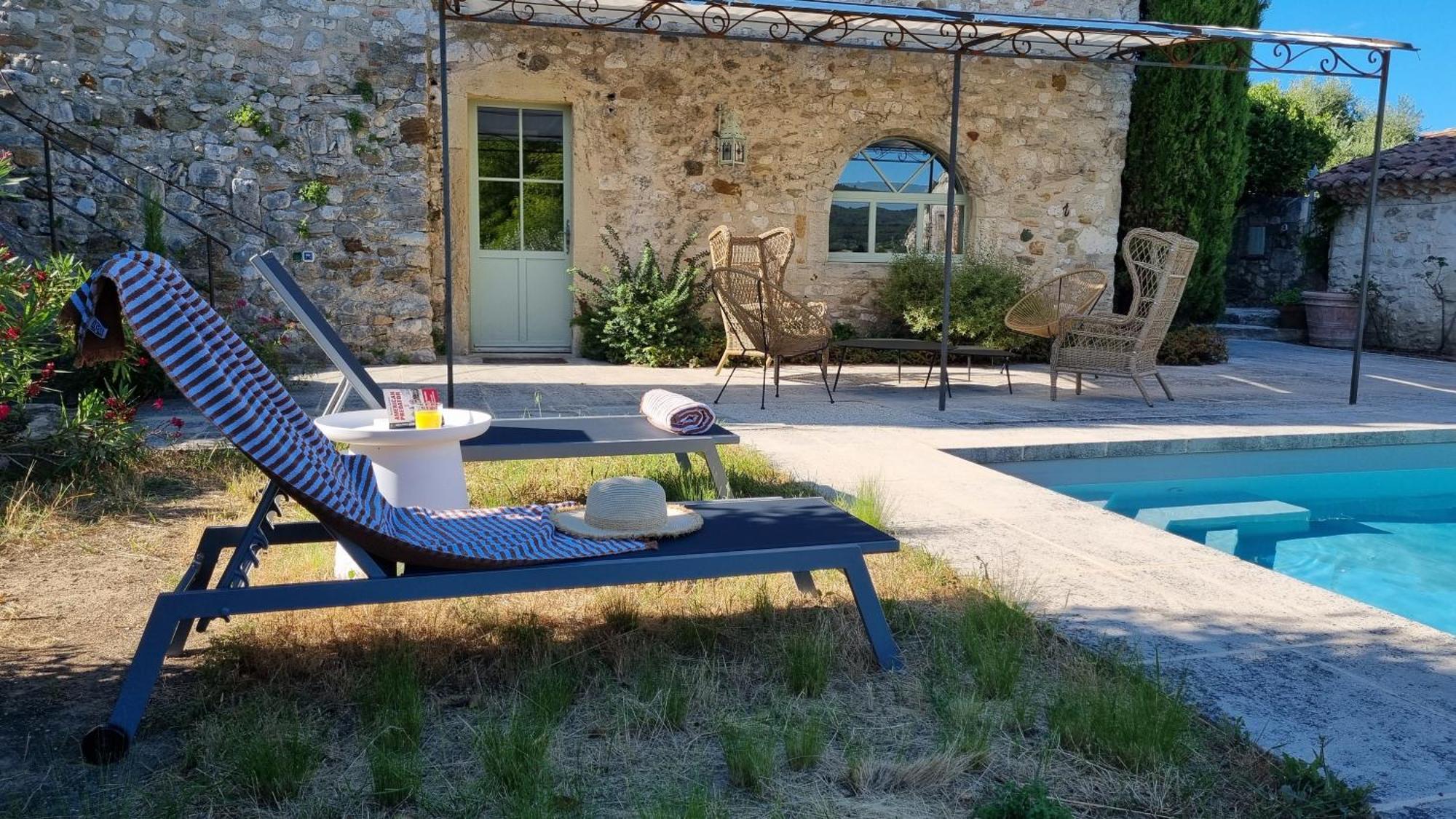 Les Toits De Valaurie Bed & Breakfast Exterior photo